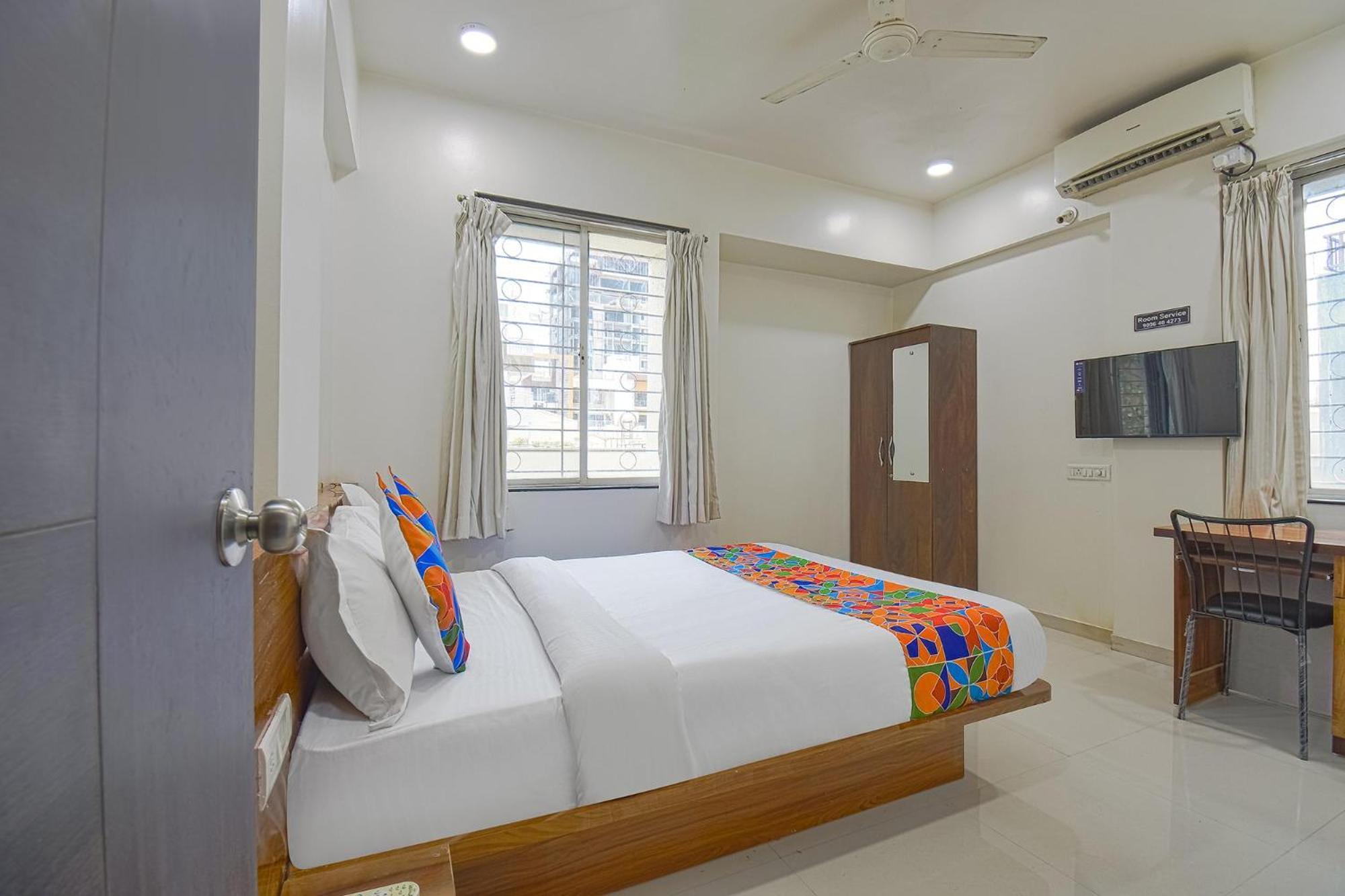 Fabhotel Skylight Studio Rooms - Nr Mcf Camp Пюн Екстериор снимка