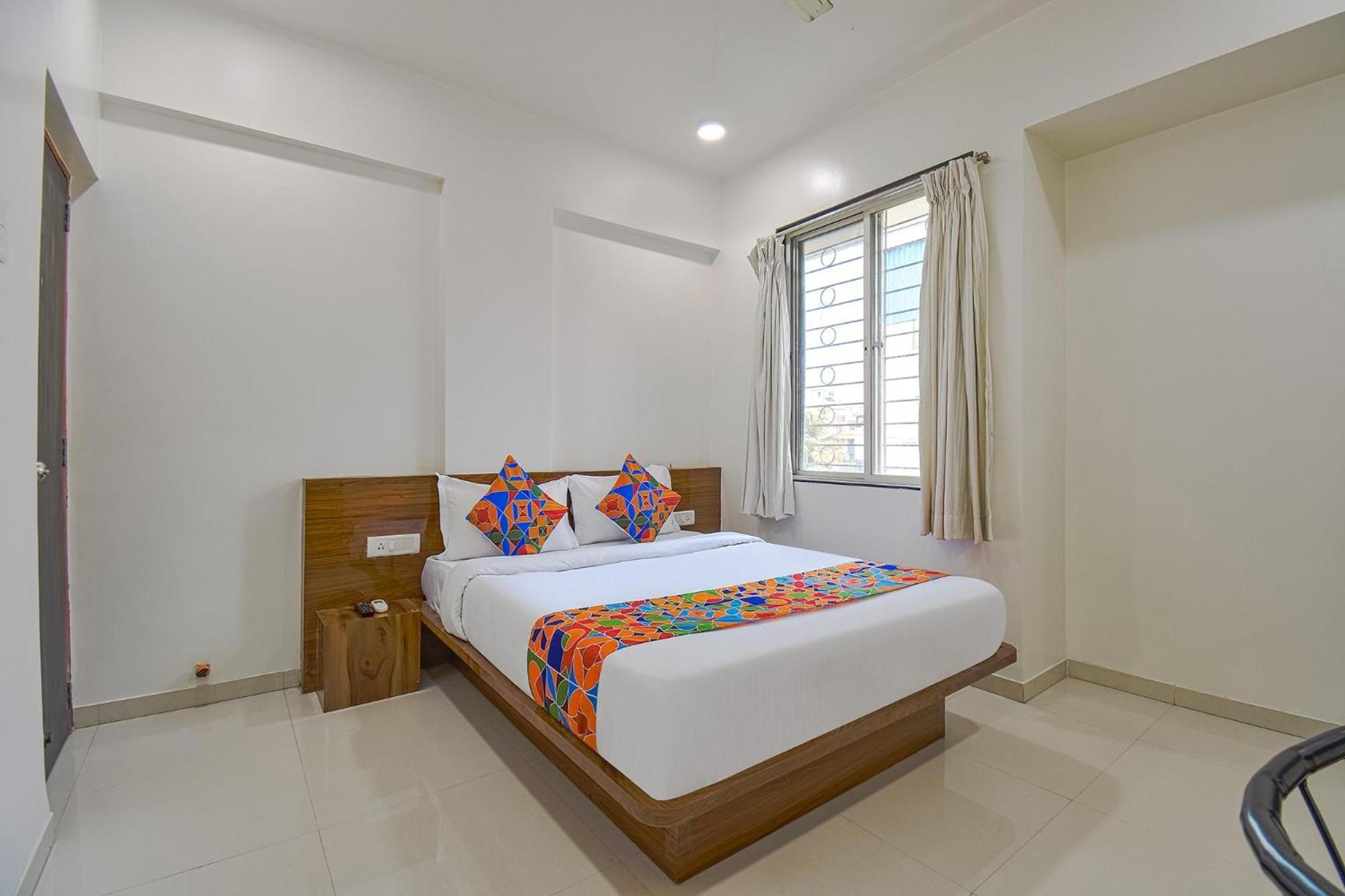 Fabhotel Skylight Studio Rooms - Nr Mcf Camp Пюн Екстериор снимка