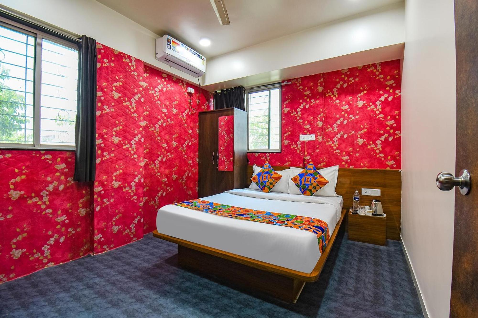 Fabhotel Skylight Studio Rooms - Nr Mcf Camp Пюн Екстериор снимка